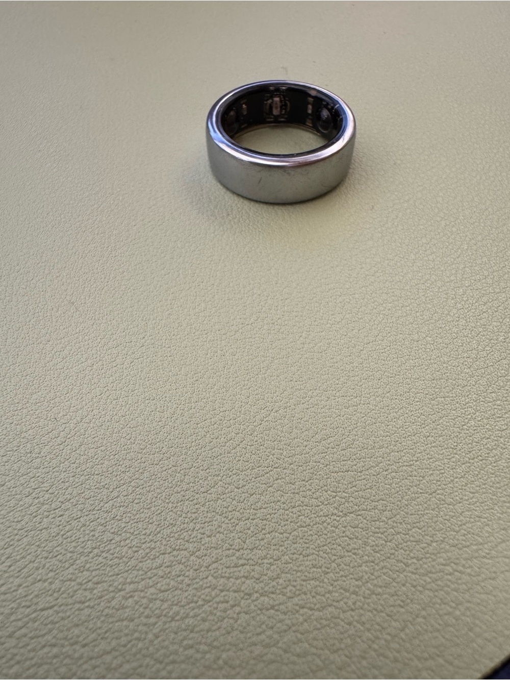 Stainless Steel Oura 4 Smart Ring in Silver